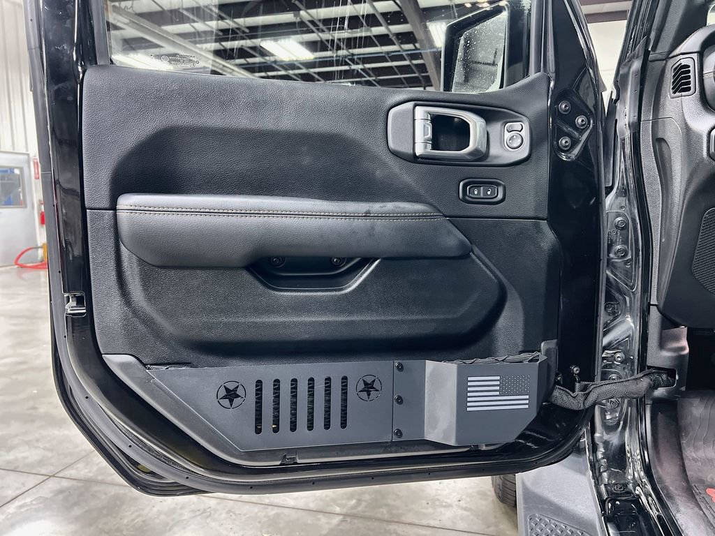 Used 2022 Jeep Gladiator Overland image 16