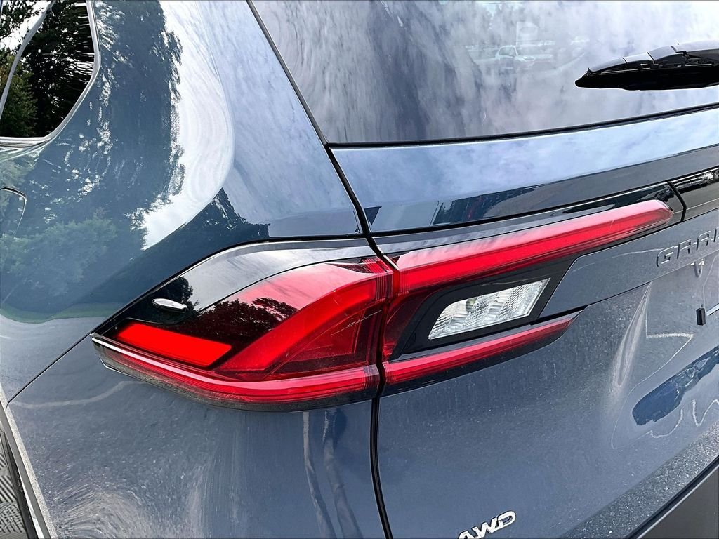 Used 2025 Toyota Grand Highlander AWD image 35