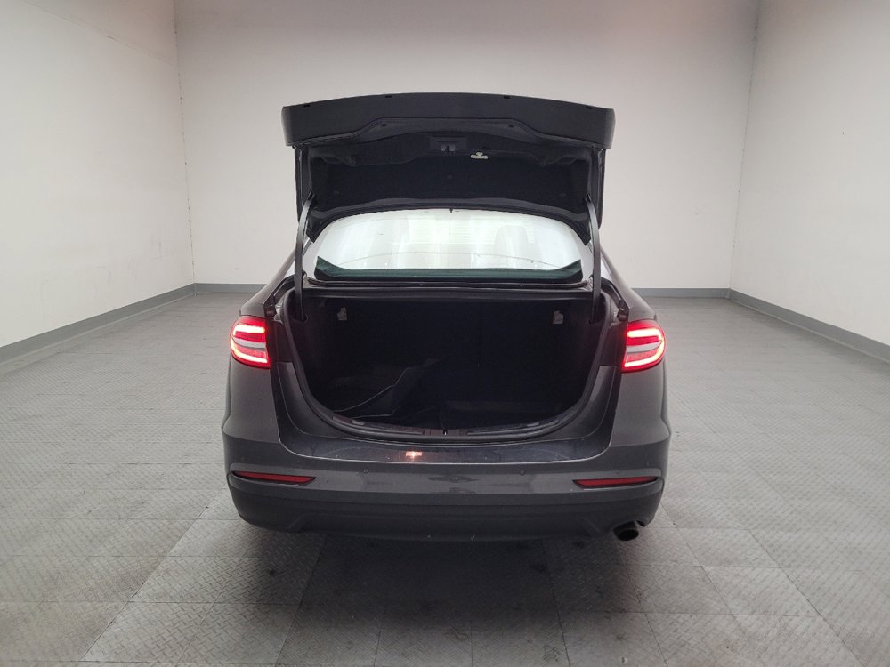 Used 2020 Ford Fusion SE FWD image 29