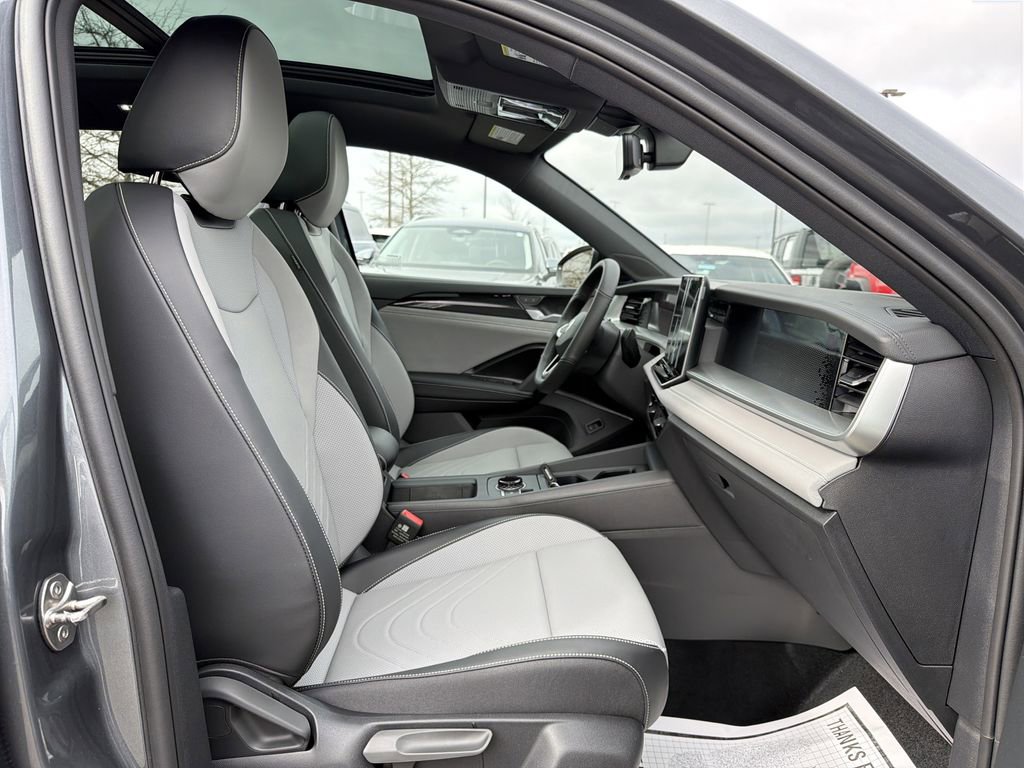 New 2026 Volkswagen Tiguan SE R-Line image 20