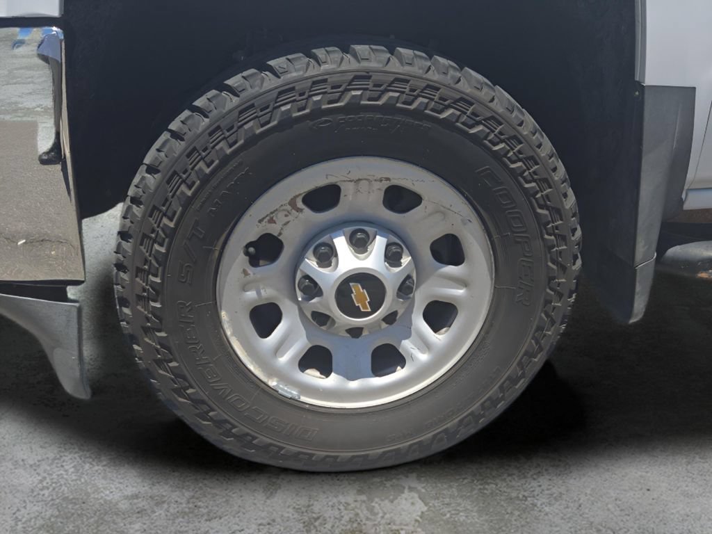 Used 2018 Chevrolet Silverado 2500 LT AWD/4WD image 12