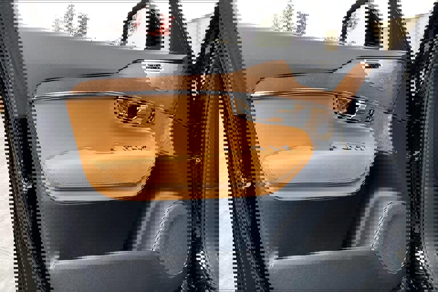 Used 2017 Volvo XC90 T6 Inscription w/ Vision Package image 26