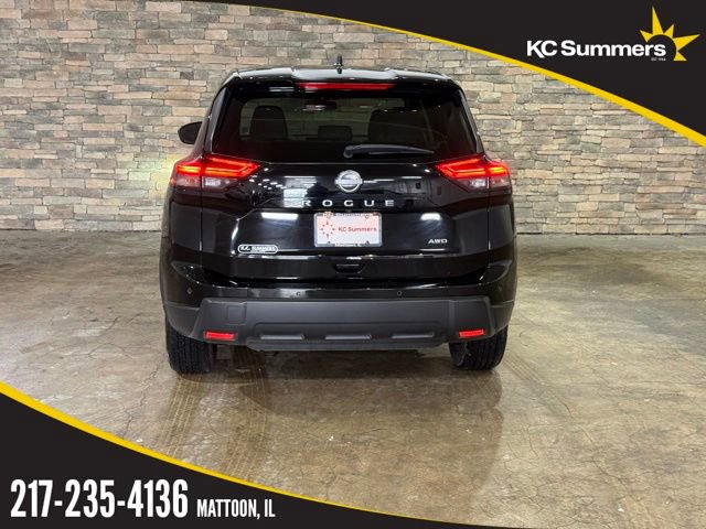 Certified 2025 Nissan Rogue SV image 6