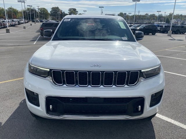 New 2025 Jeep Grand Cherokee Overland image 10