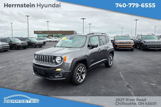 Used 2018 Jeep Renegade Latitude w/ Cold Weather Group AWD/4WD image 3