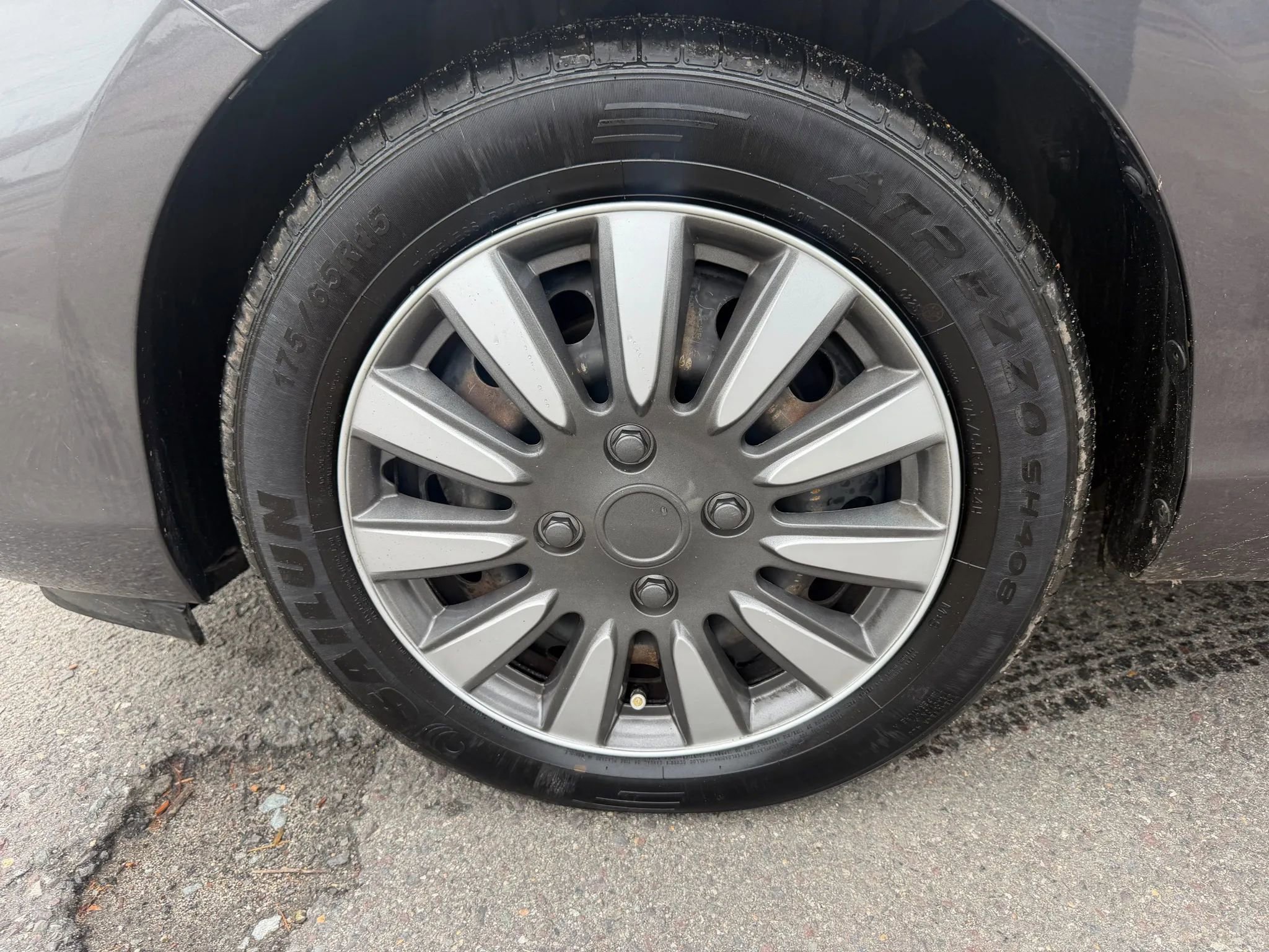 Used 2012 Toyota Prius C Three image 6