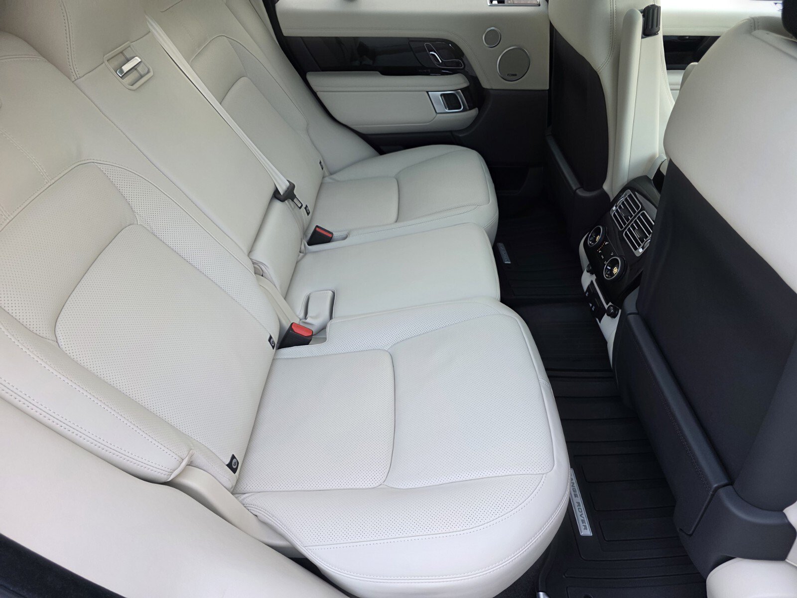 Used 2021 Land Rover Range Rover P525 Westminster Edition AWD/4WD image 5