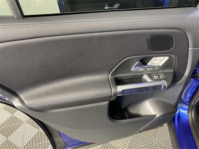 Used 2024 Mercedes-Benz GLB 250 image 25