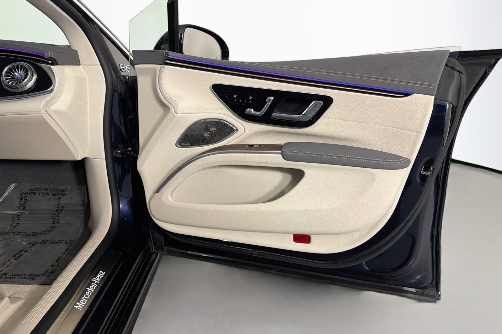 Certified 2023 Mercedes-Benz EQS 580 4MATIC Sedan image 24