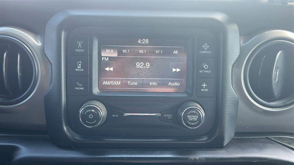 Used 2018 Jeep Wrangler Unlimited Sport image 23