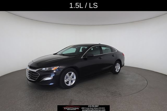 Used 2023 Chevrolet Malibu LS FWD image 2