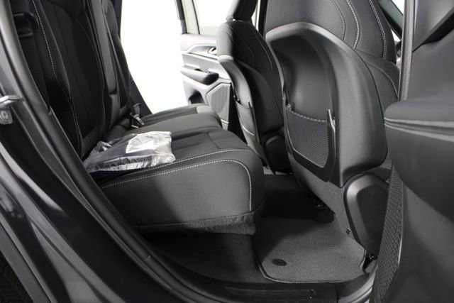 New 2026 Jeep Grand Cherokee Laredo X image 20