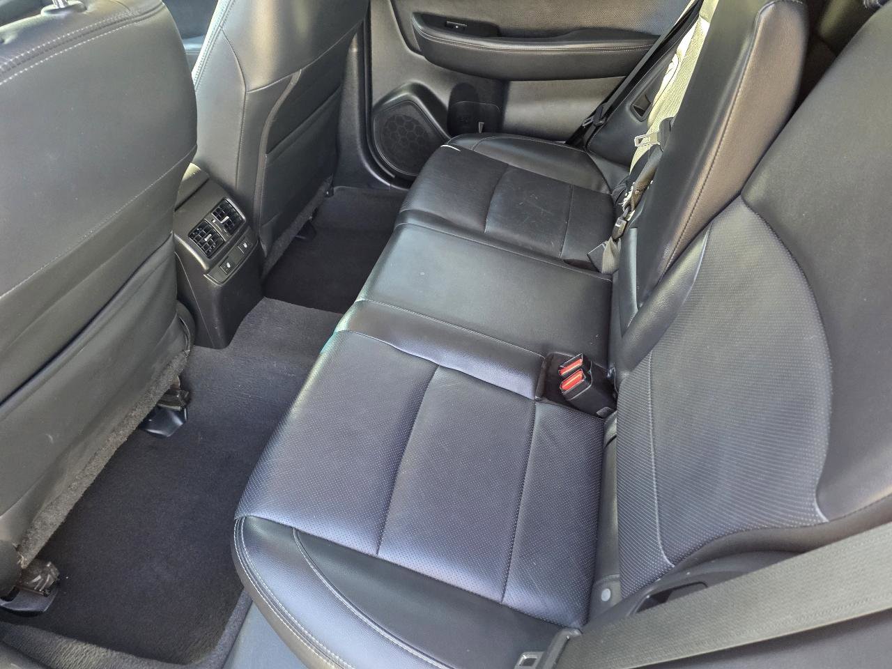 Used 2015 Subaru Outback 2.5i Limited w/ Protection Package #1 AWD/4WD image 7
