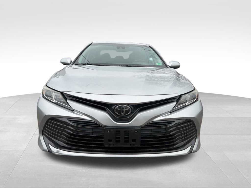 Used 2019 Toyota Camry LE image 8