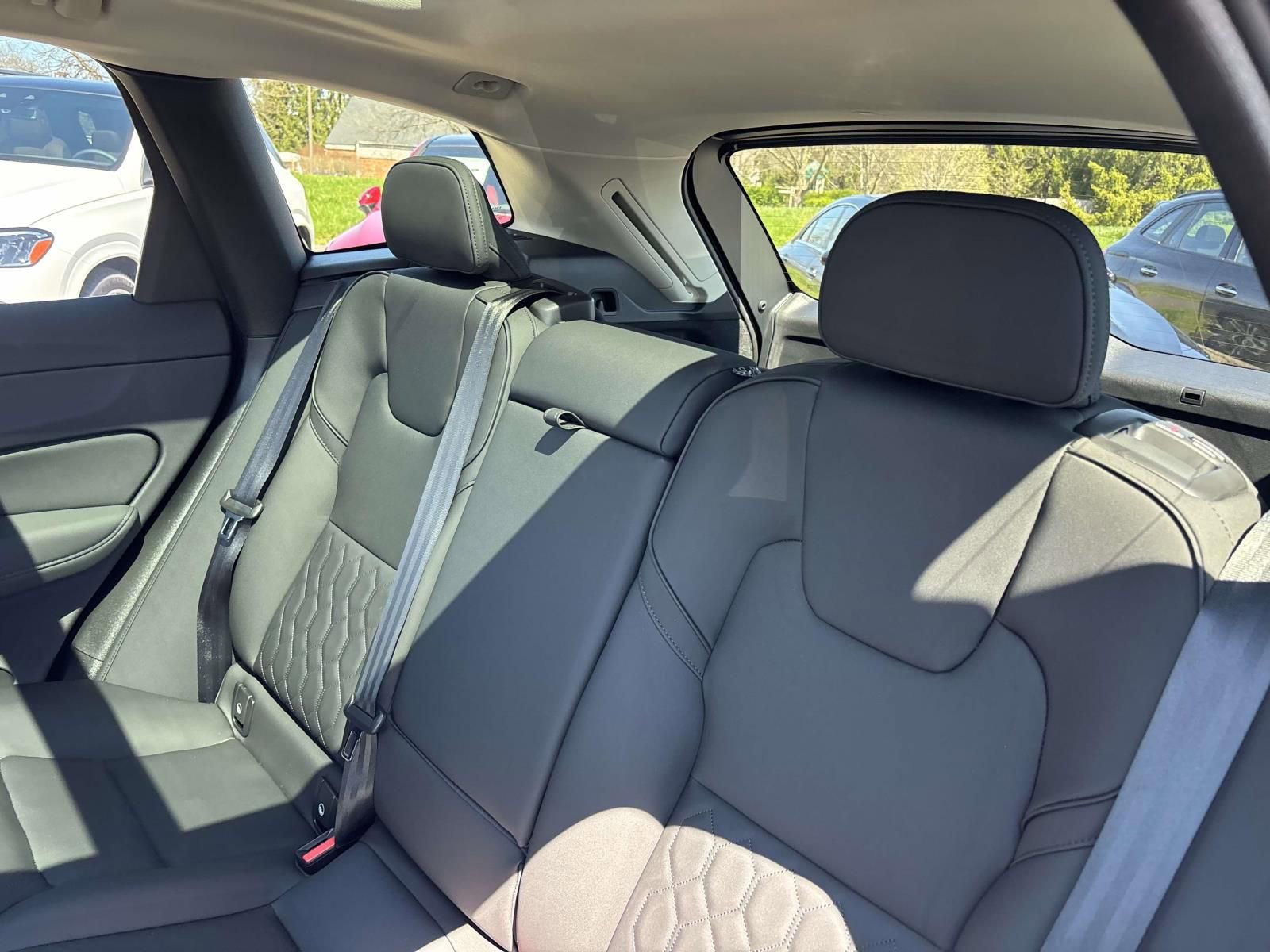 New 2026 Volvo XC60 B5 Plus AWD/4WD image 25