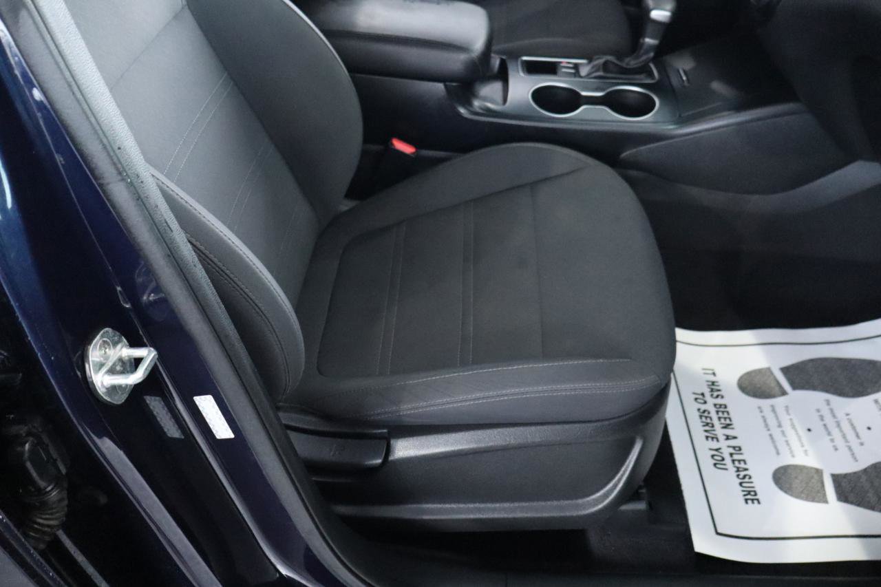 Used 2020 Kia Sorento LX image 30