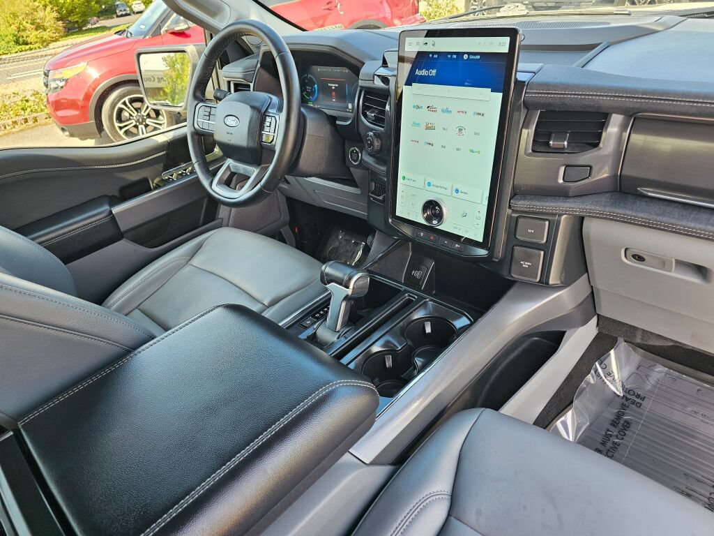 Used 2025 Ford F150 Lightning Flash AWD/4WD image 11