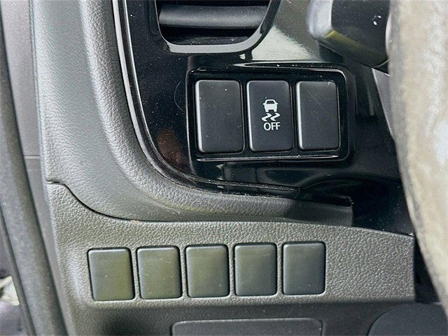 Used 2014 Mitsubishi Outlander ES image 10