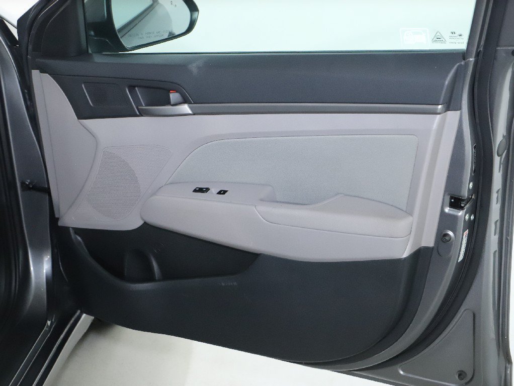 Used 2018 Hyundai Elantra SEL FWD image 34