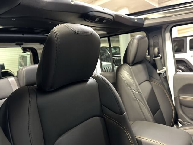 New 2024 Jeep Wrangler Unlimited Sahara w/ Technology Group AWD/4WD image 26