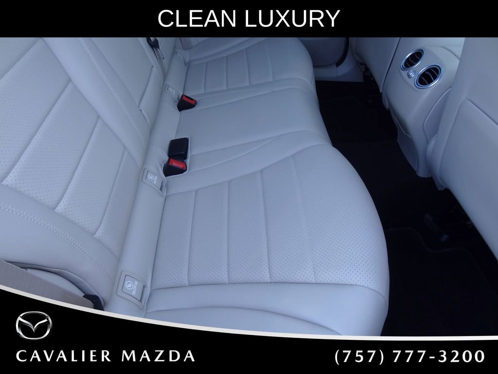 Used 2022 Mercedes-Benz GLC 300 4MATIC image 13