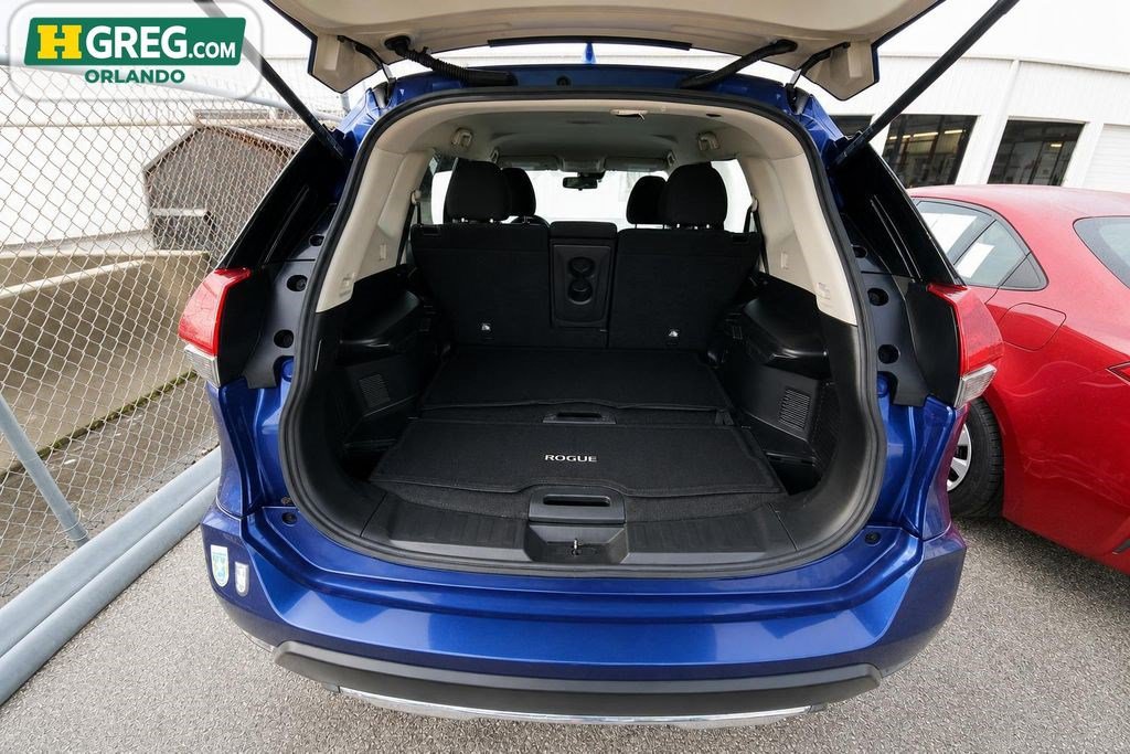 Used 2019 Nissan Rogue S w/ Special Edition Package FWD image 15