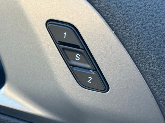 New 2026 Chrysler Pacifica Select image 8