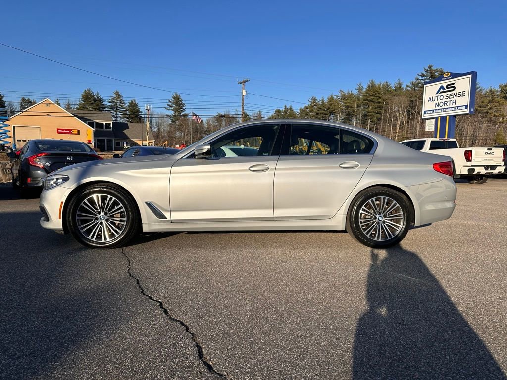 Used 2020 BMW 530i xDrive w/ Premium Package image 2