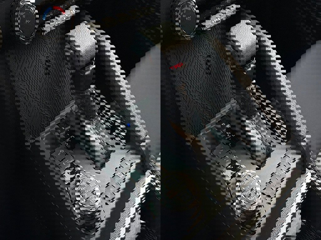 Used 2025 Toyota Tacoma TRD Off-Road image 16