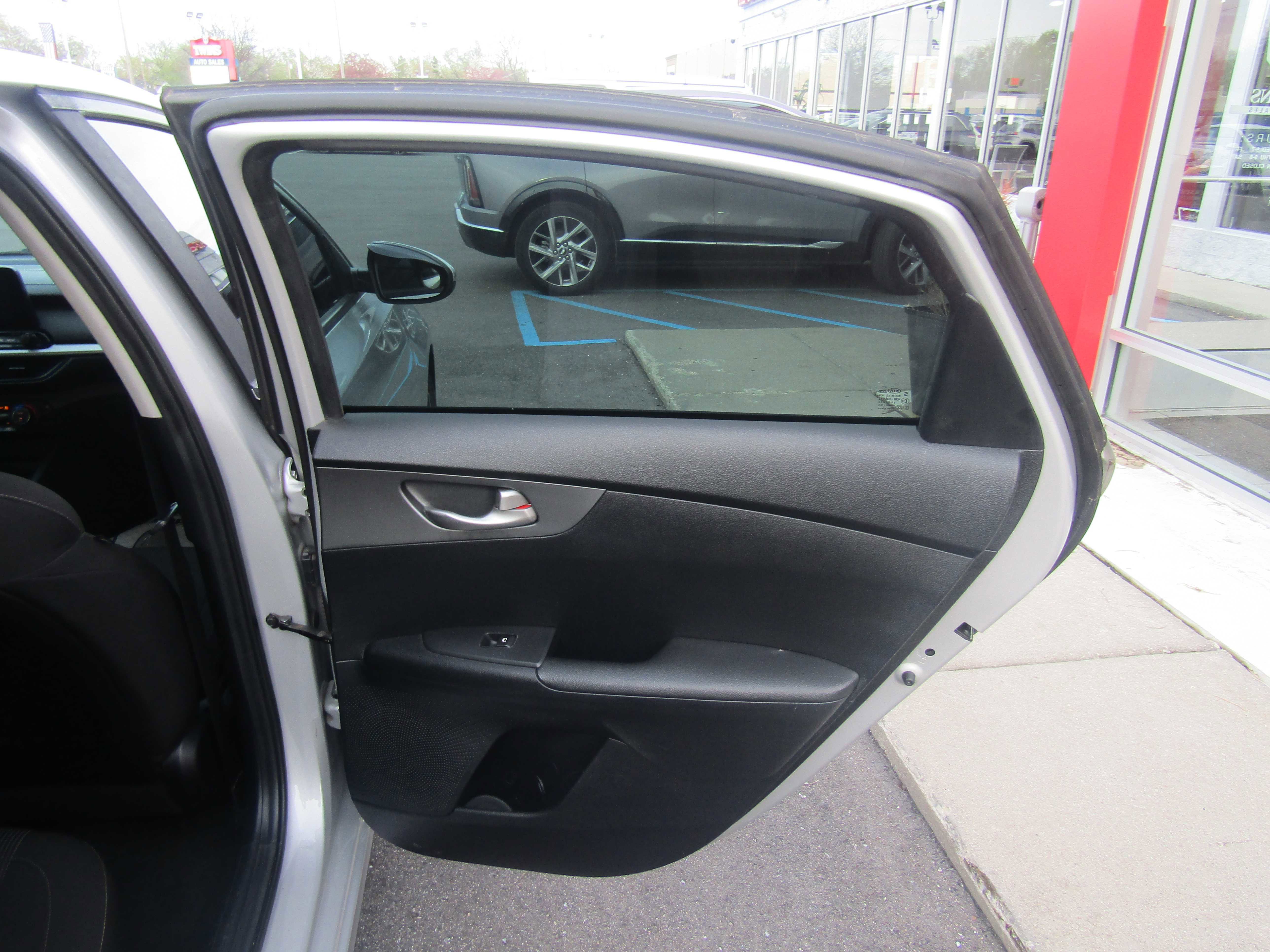 Used 2019 Kia Forte LXS image 12