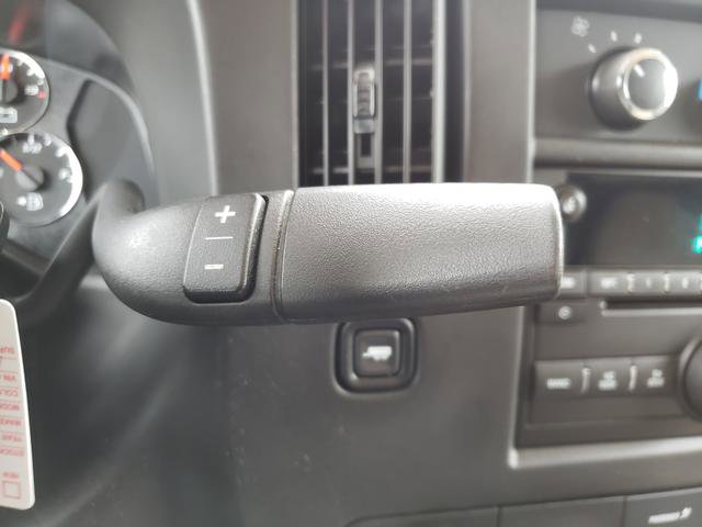 Used 2014 Chevrolet Express 3500 image 21