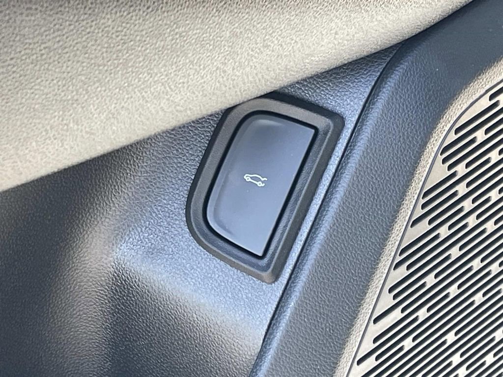 New 2026 Chevrolet Equinox LT w/ Convenience Package II image 17