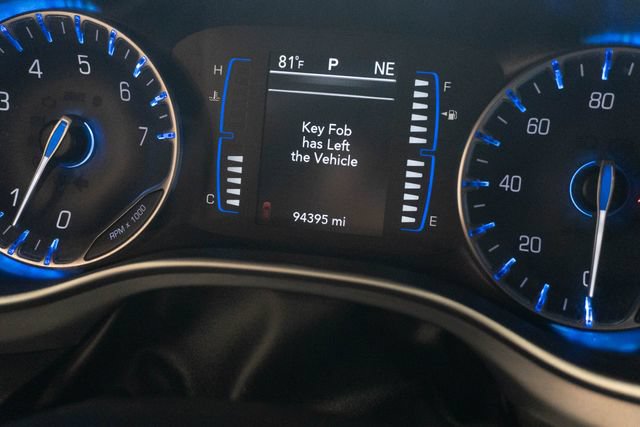 Used 2020 Chrysler Pacifica Touring w/ S Appearance Package FWD image 23