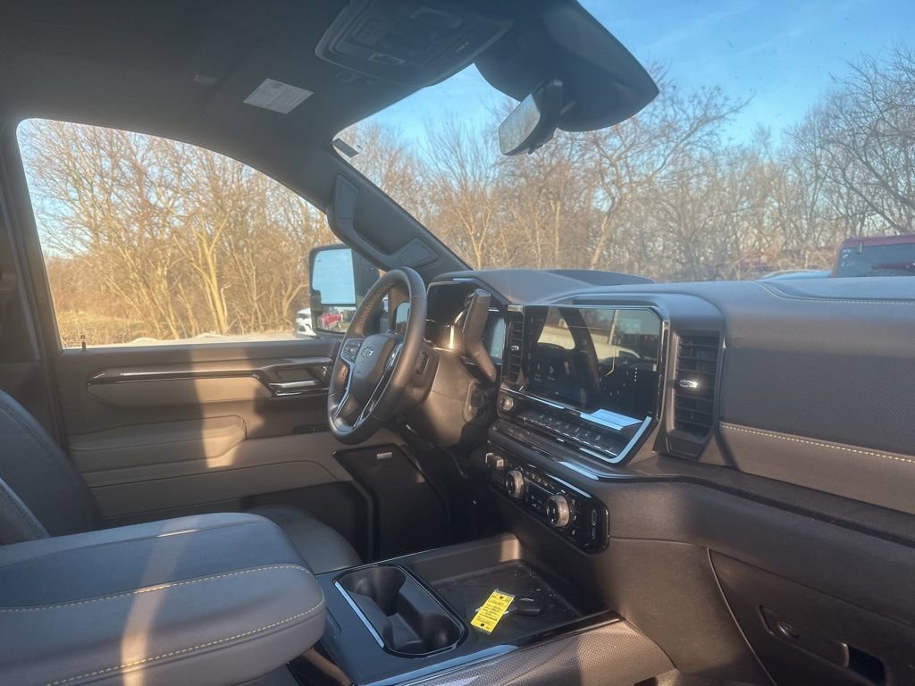 Used 2026 Chevrolet Silverado 2500 ZR2 w/ LPO, Dark Essentials Package image 13