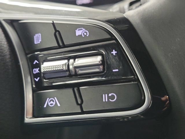 Used 2024 Kia Seltos EX FWD image 23