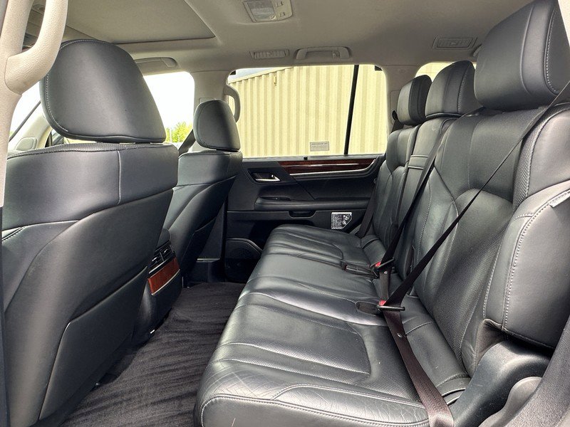 Used 2019 Lexus LX 570 4WD w/ Luxury Package image 22