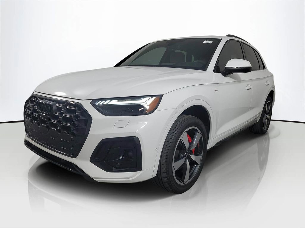 Used 2024 Audi Q5 2.0T Prestige w/ Prestige Package image 3