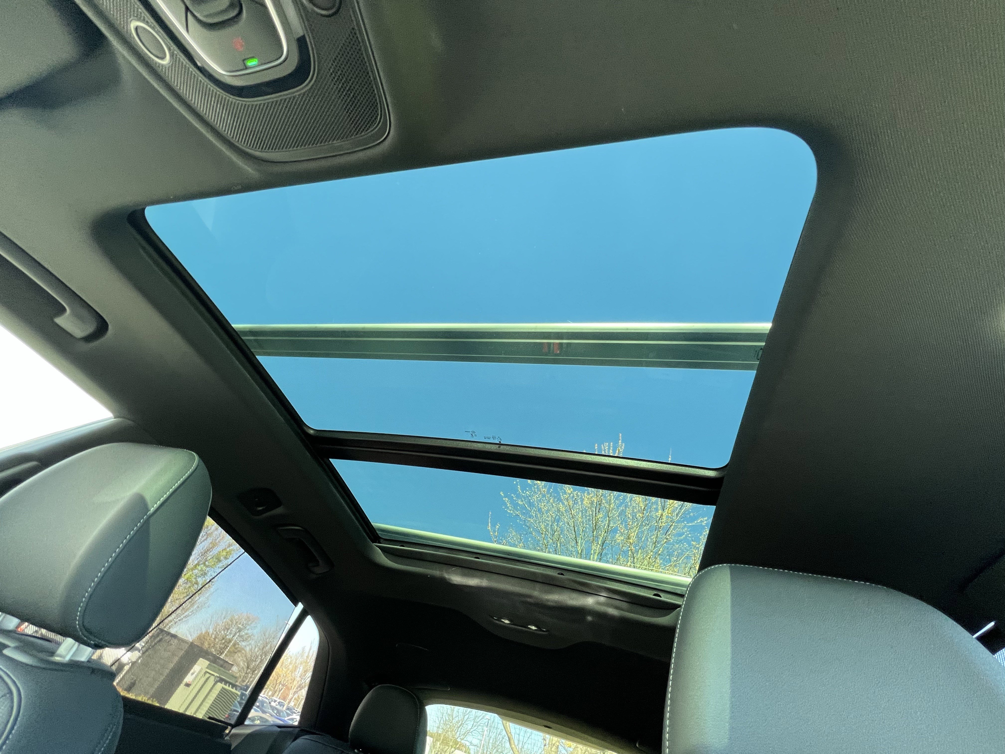 Used 2025 Audi Q8 Premium Plus image 28