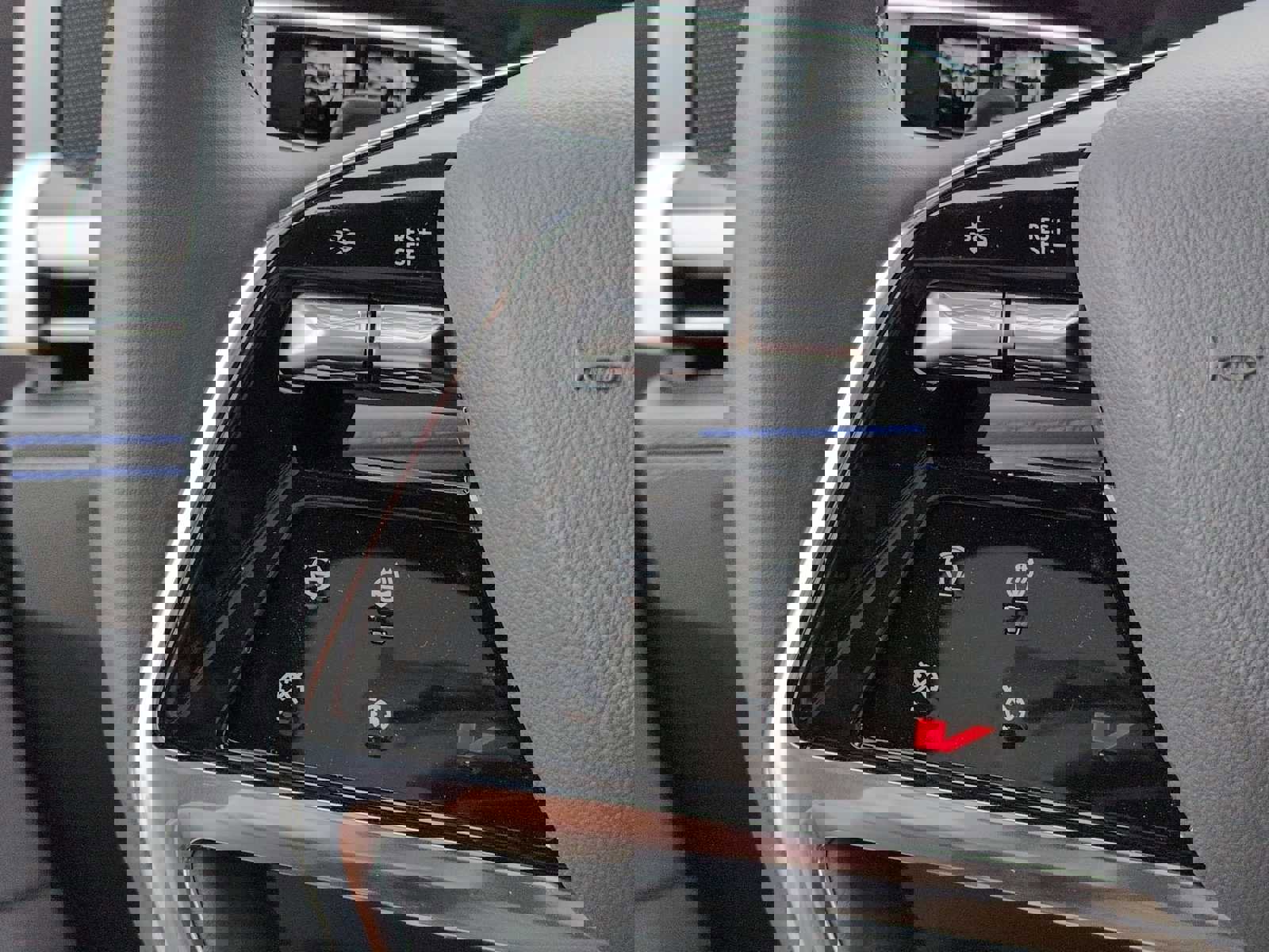 New 2026 Cadillac Escalade IQL Luxury image 15