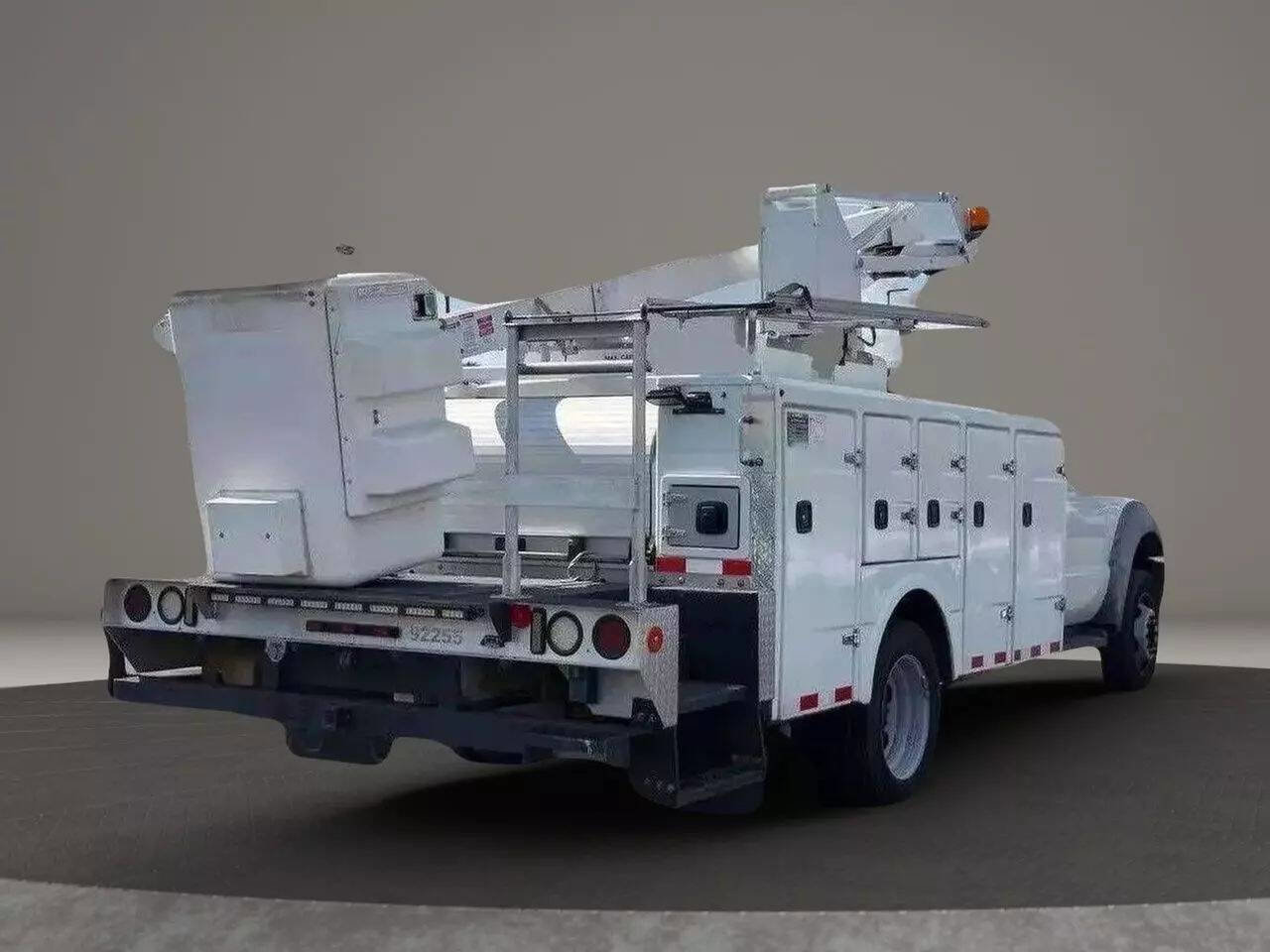 Used 2012 Ford F550 2WD Regular Cab Super Duty w/ PWR Equipment Group image 50