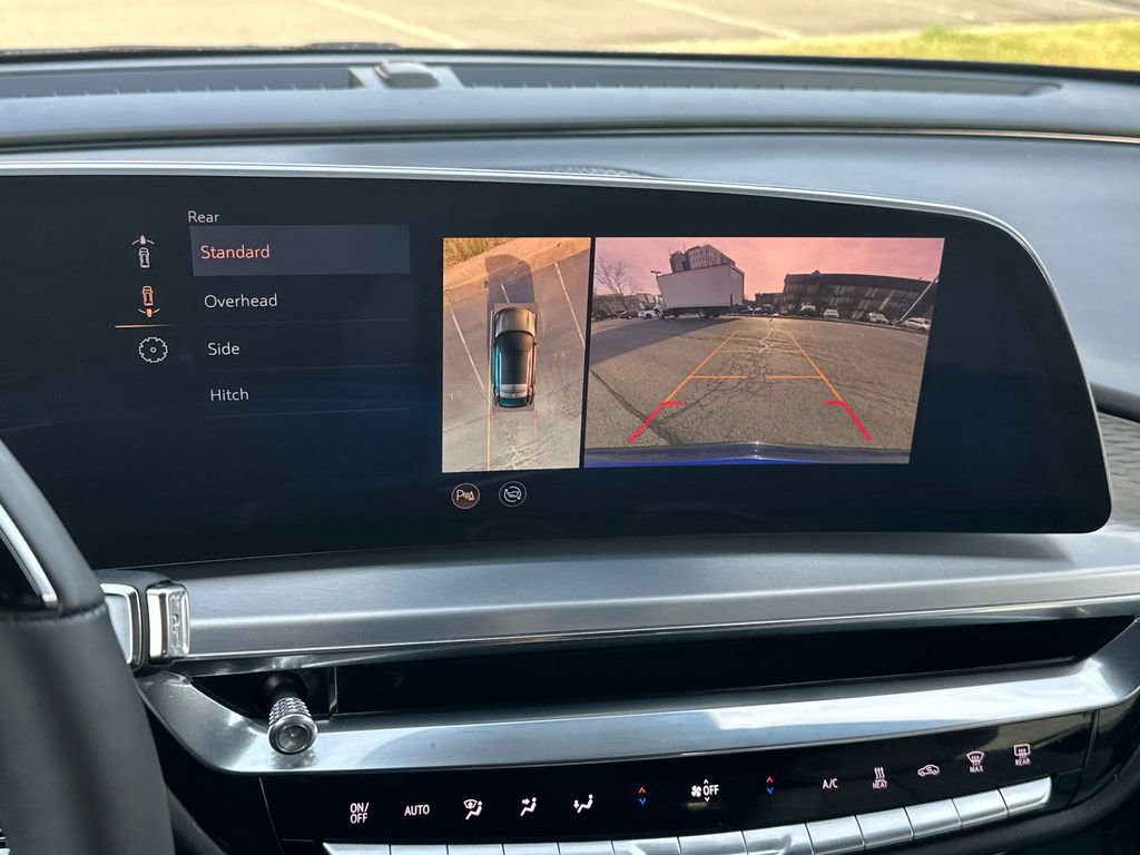 Used 2024 Cadillac Lyriq Sport image 31