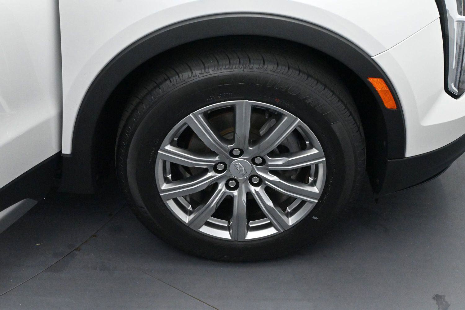 Used 2023 Cadillac XT4 Premium Luxury w/ Cold Weather Package AWD/4WD image 33