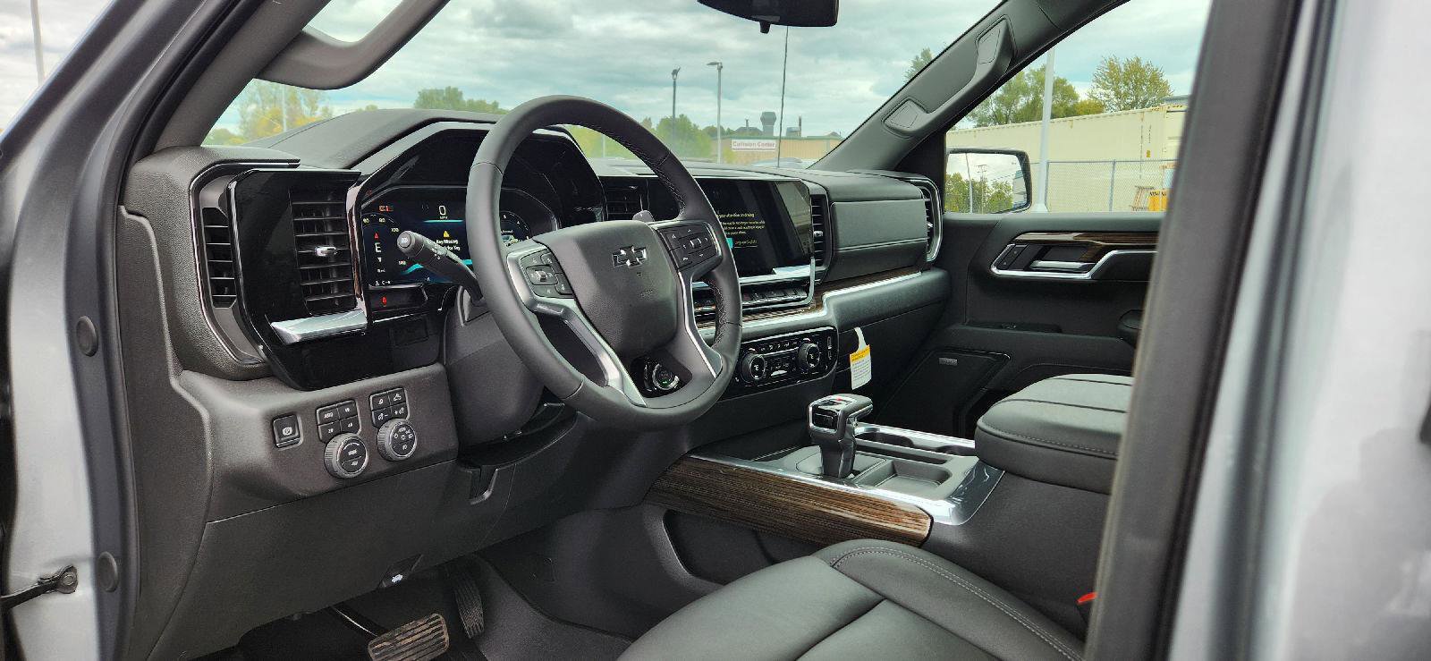 New 2026 Chevrolet Silverado 1500 LT Trail Boss w/ Safety Package image 14