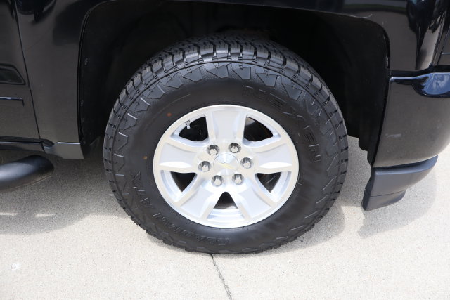 Used 2018 Chevrolet Silverado 1500 LT w/ All Star Edition AWD/4WD image 9