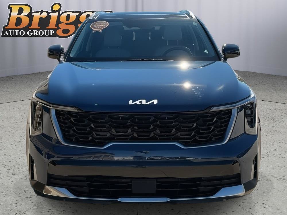 Certified 2025 Kia Sorento S w/ Panoramic Sunroof Package AWD/4WD image 8
