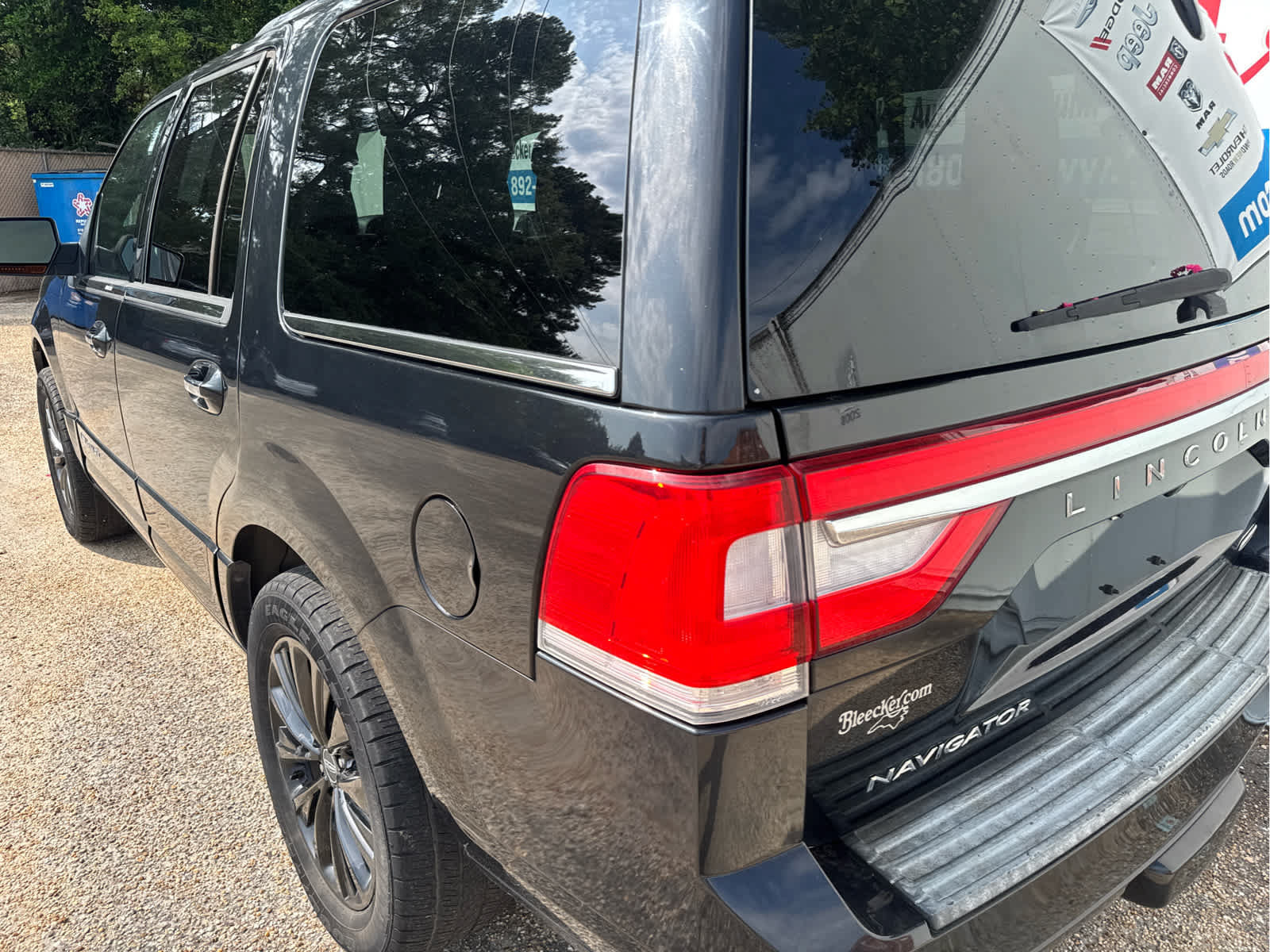 Used 2015 Lincoln Navigator 2WD image 17