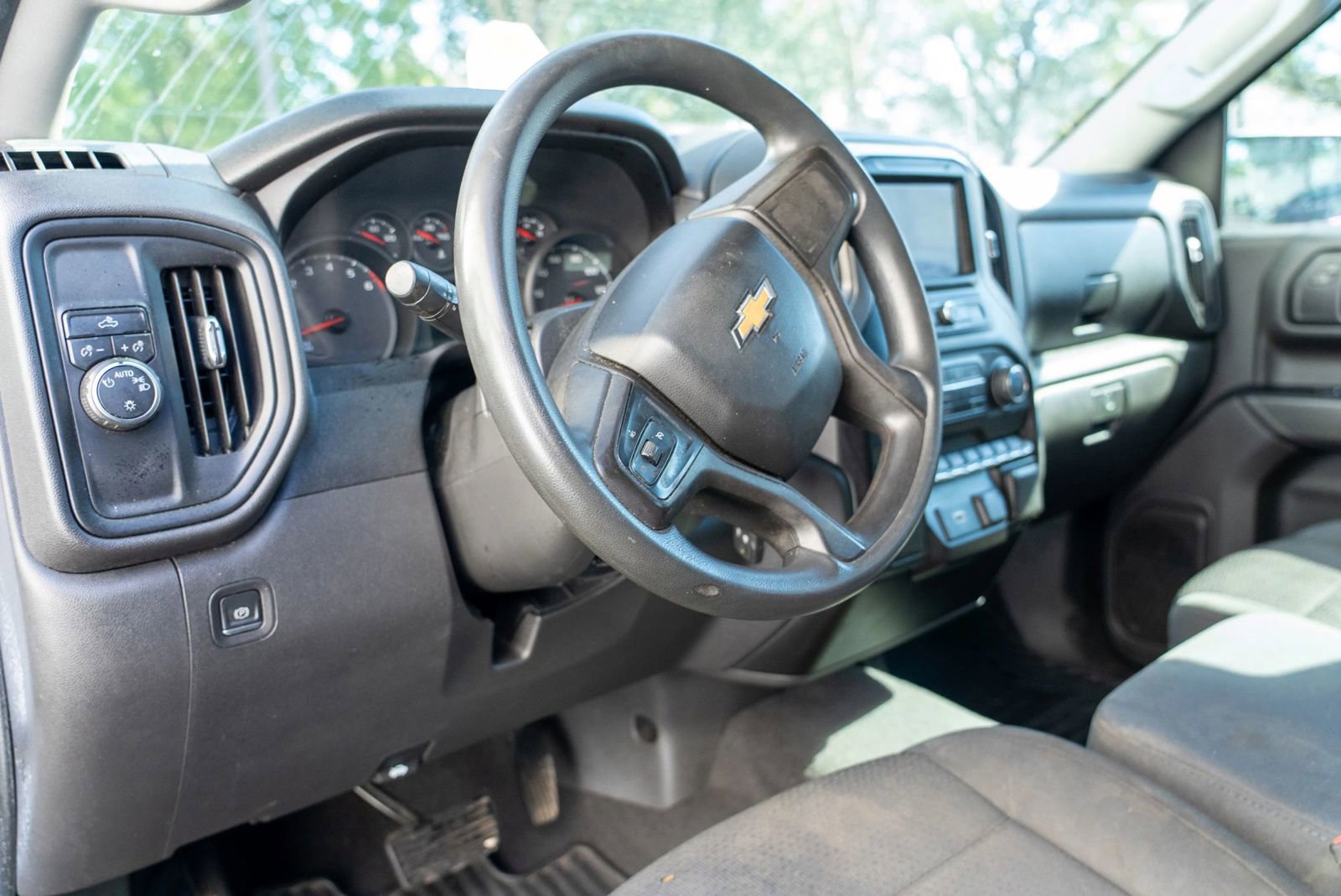 Used 2020 Chevrolet Silverado 1500 Custom w/ Custom Convenience Package image 15