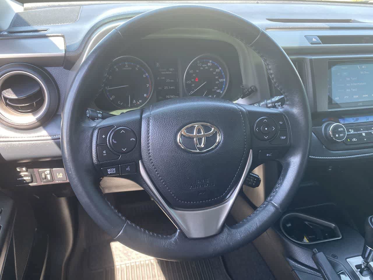 Certified 2018 Toyota RAV4 XLE AWD/4WD image 14