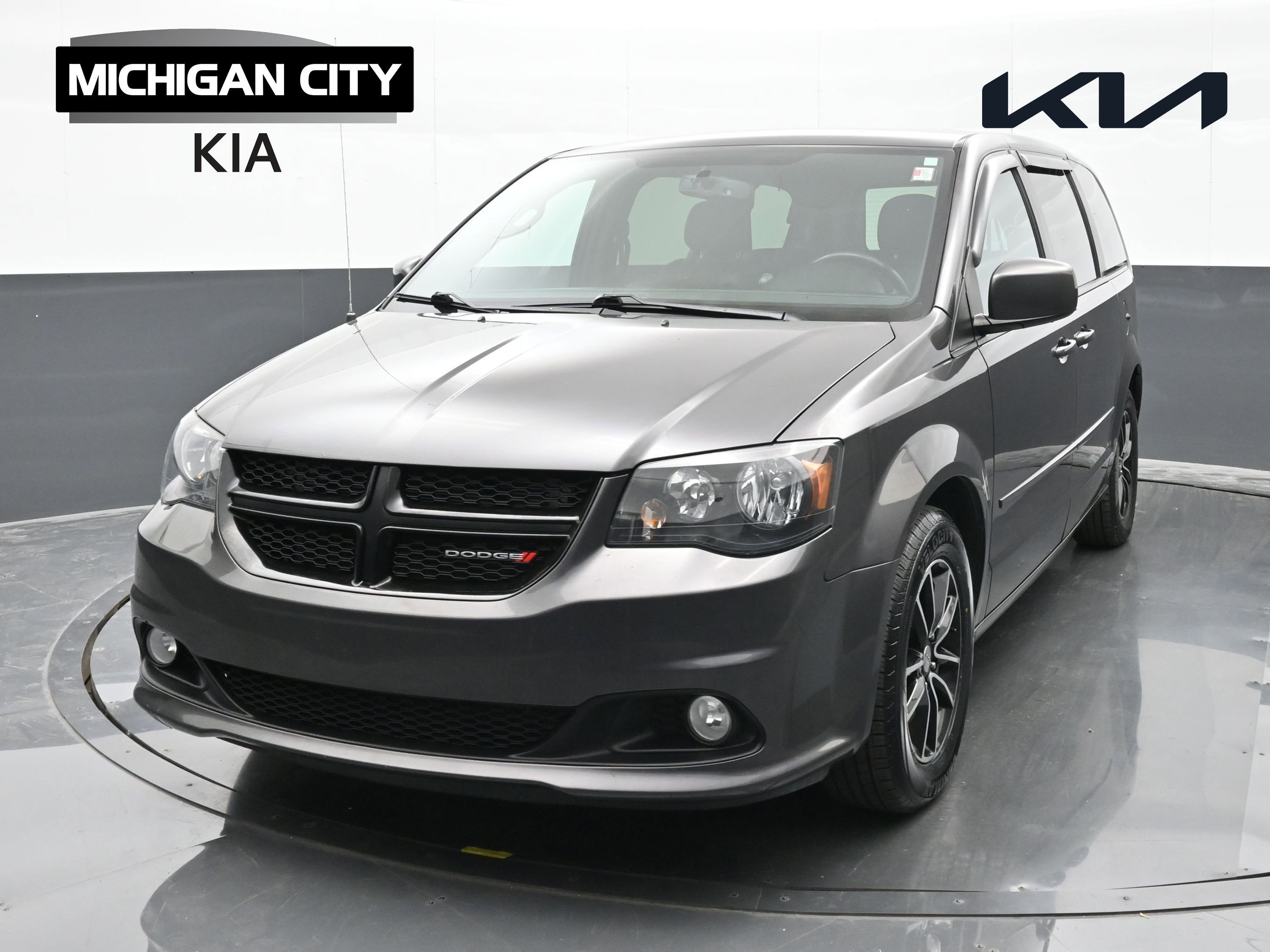 Used 2017 Dodge Grand Caravan SXT w/ Driver Convenience Group