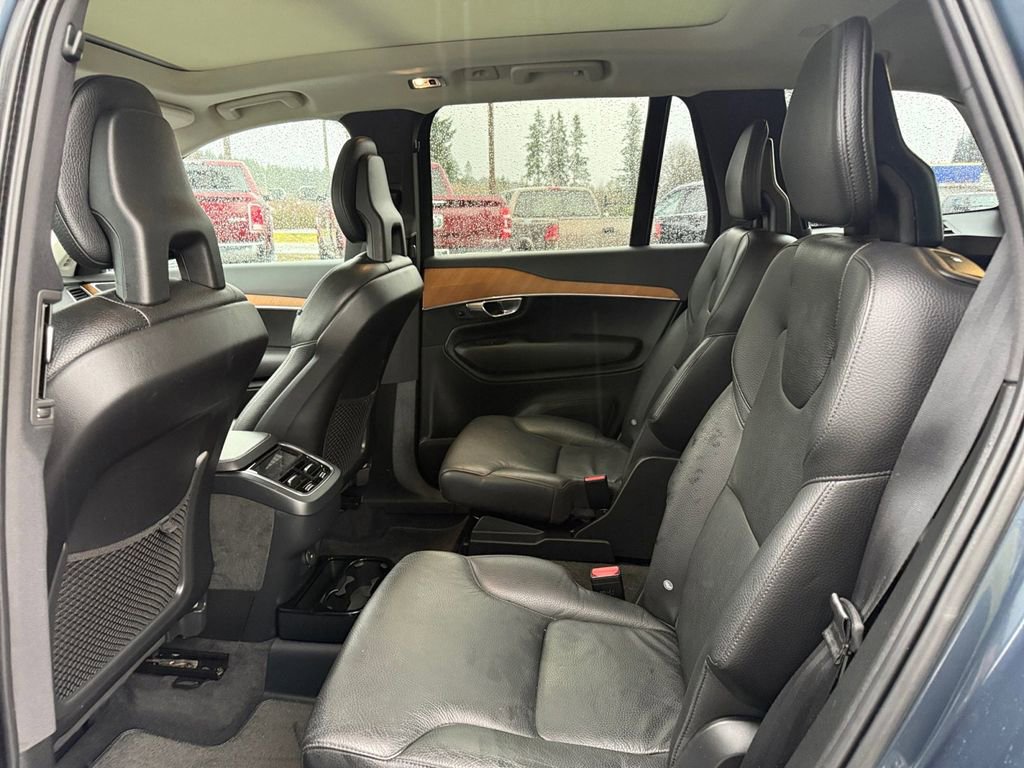 Used 2022 Volvo XC90 T6 Momentum image 22
